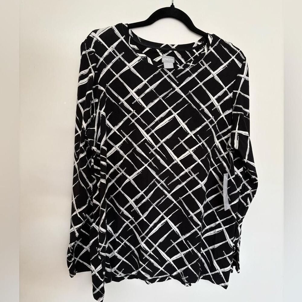 Chico-s Women's Black and White Jumper